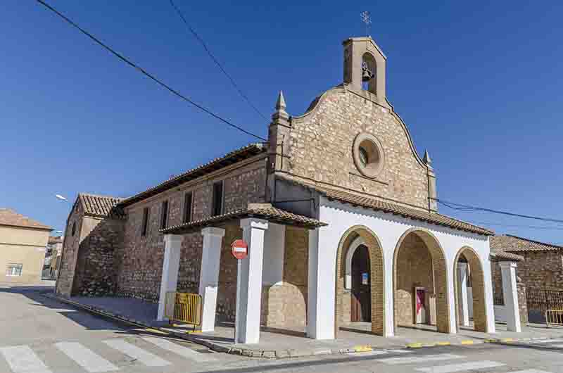 Cuenca - Mota del Cuervo 09 - ermita de Santa Rita.jpg